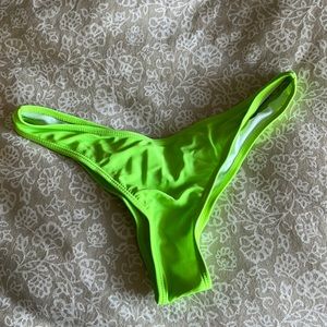Scrunch butt never worn bikini bottoms
